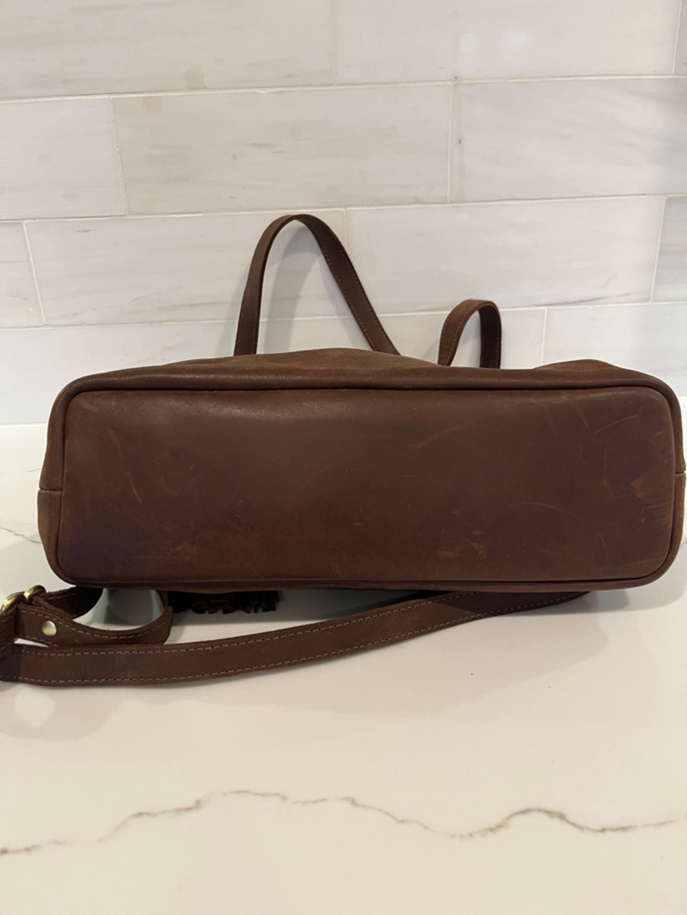 Parker Clay Eden Carryall Distressed Leather Tote Bag in Rust Brown - Picture 6 of 15